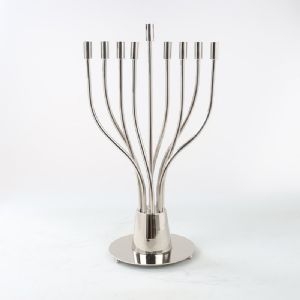 חנוכייה מעוגלת כסף